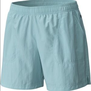 ✨Columbia Sandy River Shorts in light blue✨